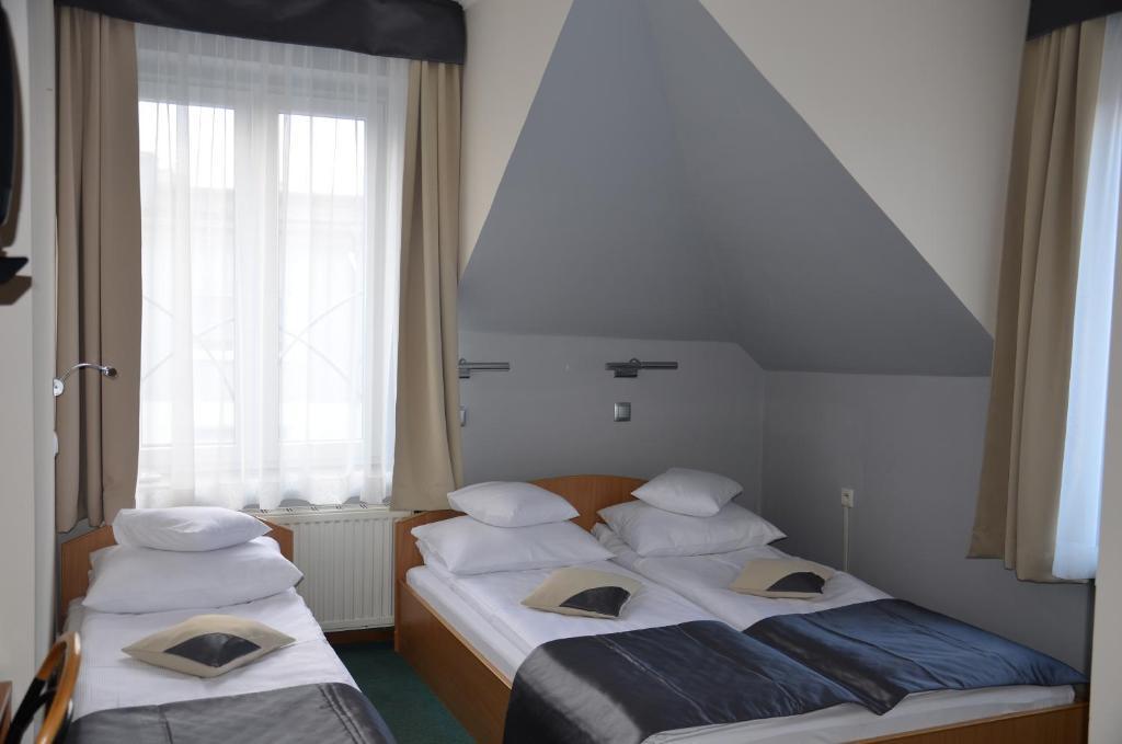 Hotel U Michalika Pszczyna Habitación foto